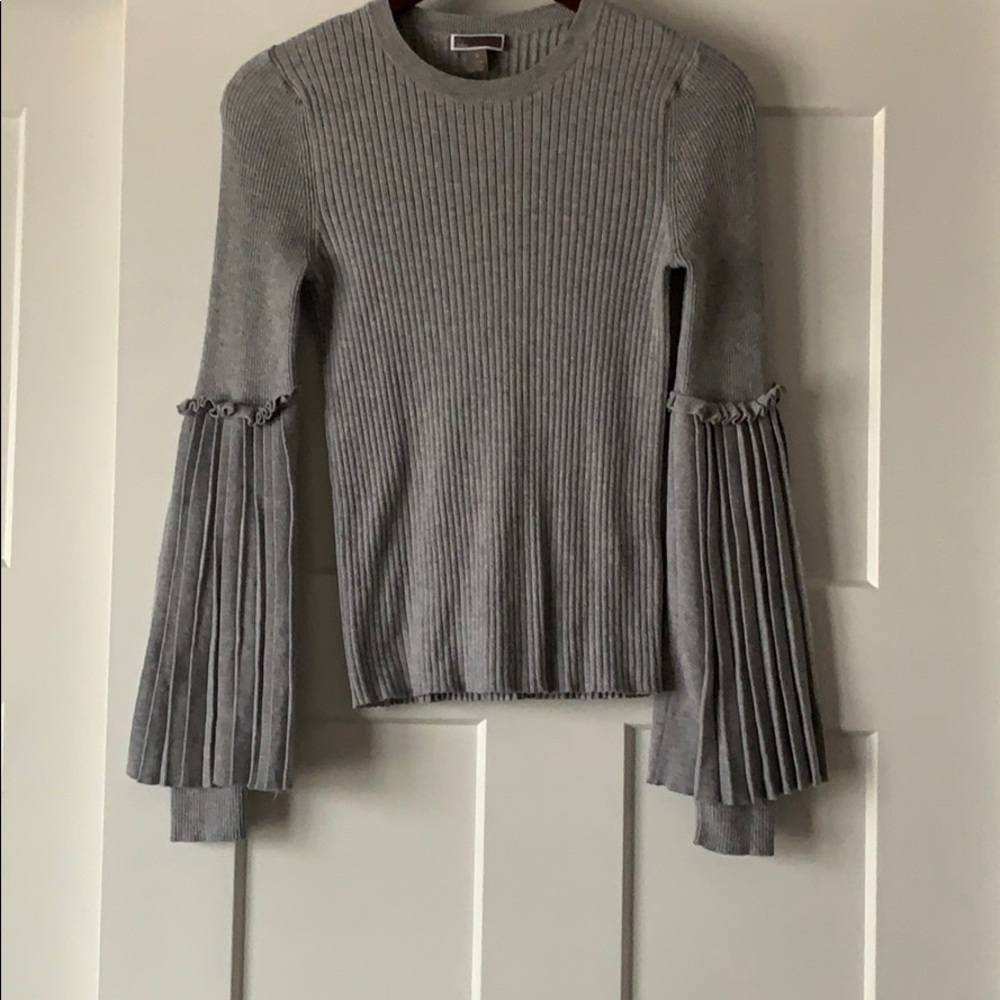 grey nordstrom flare sleeve shirt